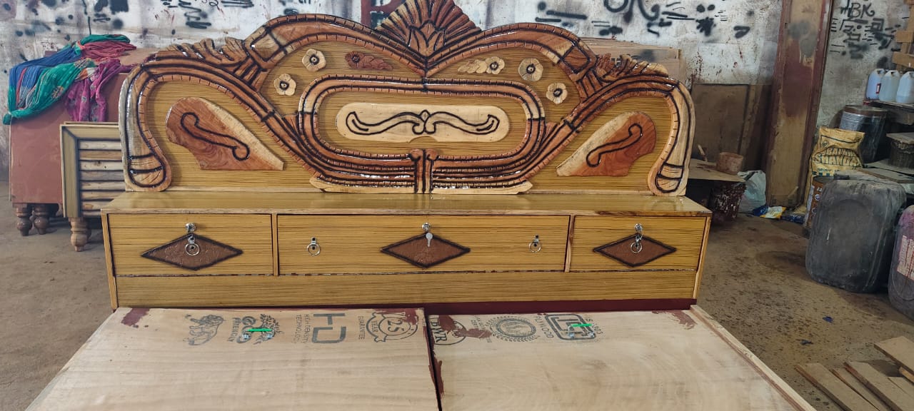 6&times;6.5  counter diwan 